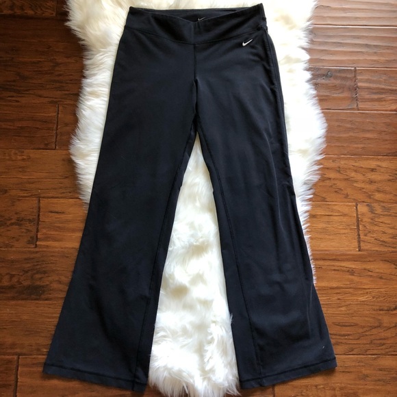 Nike Pants - 💕Nike Dri Fit Black Flare Yoga Pants Size M